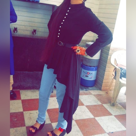 Black designer top - Picture 14 of 16